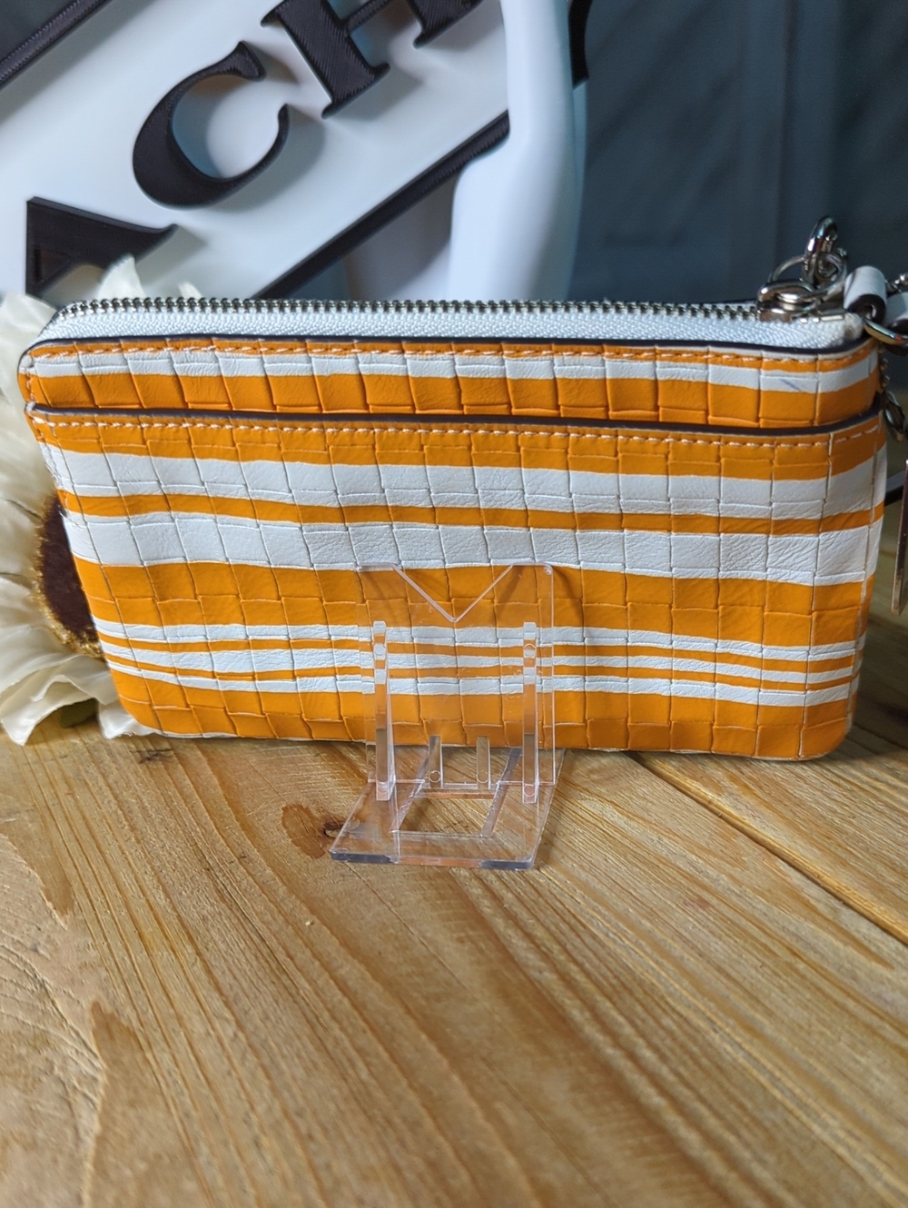 Coach Bleeker Striped Wristlet With Metal Hang Tag - Picture 2 of 9